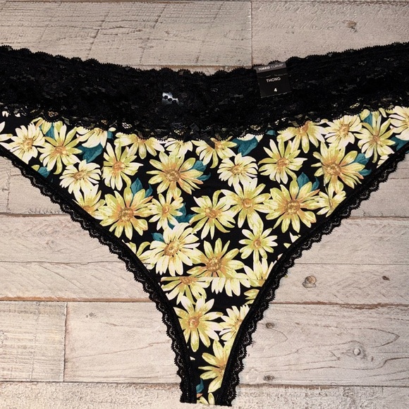 Torrid 2-Pair Of Thongs Size 4X (26) NWT! - Picture 7 of 11